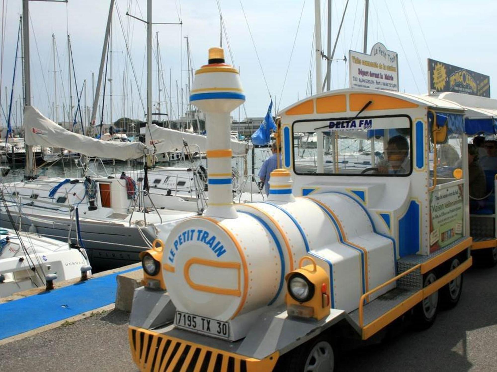 Studio Climatise Double Cabine Avec Piscine Et Parking A 650M De La Plage - Fr-1-307-140 Le Grau-du-Roi Exterior foto